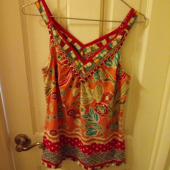 LOFT Tops - 🇺🇸 3/$30 Trulli Floral Pattern v-neck tank NWT